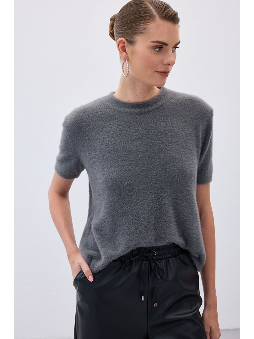 Sakallı Kısa Kol Triko - Antrasit-2
