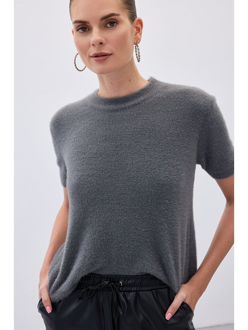 Sakallı Kısa Kol Triko - Antrasit-3