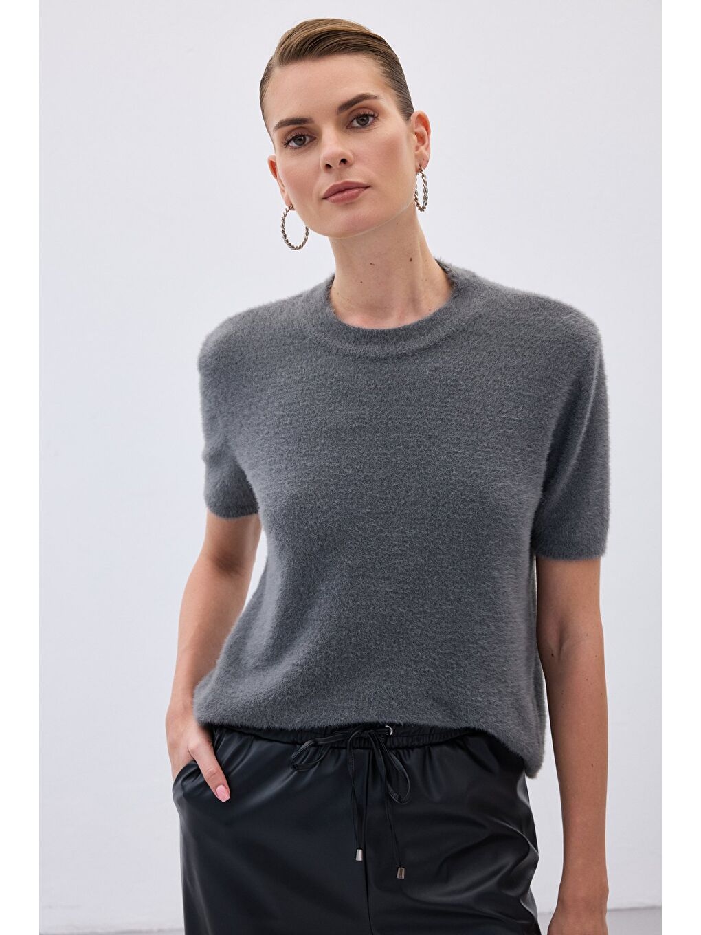 Sakallı Kısa Kol Triko - Antrasit-4