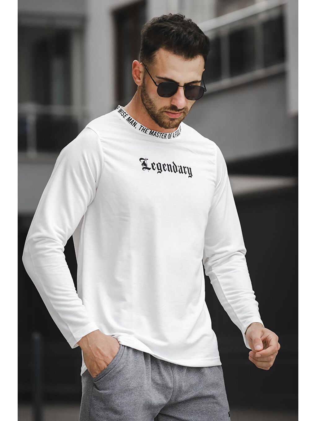 Beyaz Yakası Baskılı Slim Fit Likralı Sıfır Yaka Erkek Sweatshirt