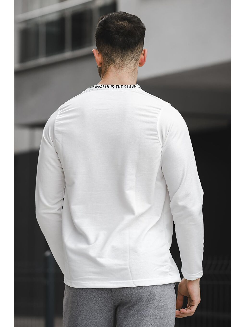 Beyaz Yakası Baskılı Slim Fit Likralı Sıfır Yaka Erkek Sweatshirt-3