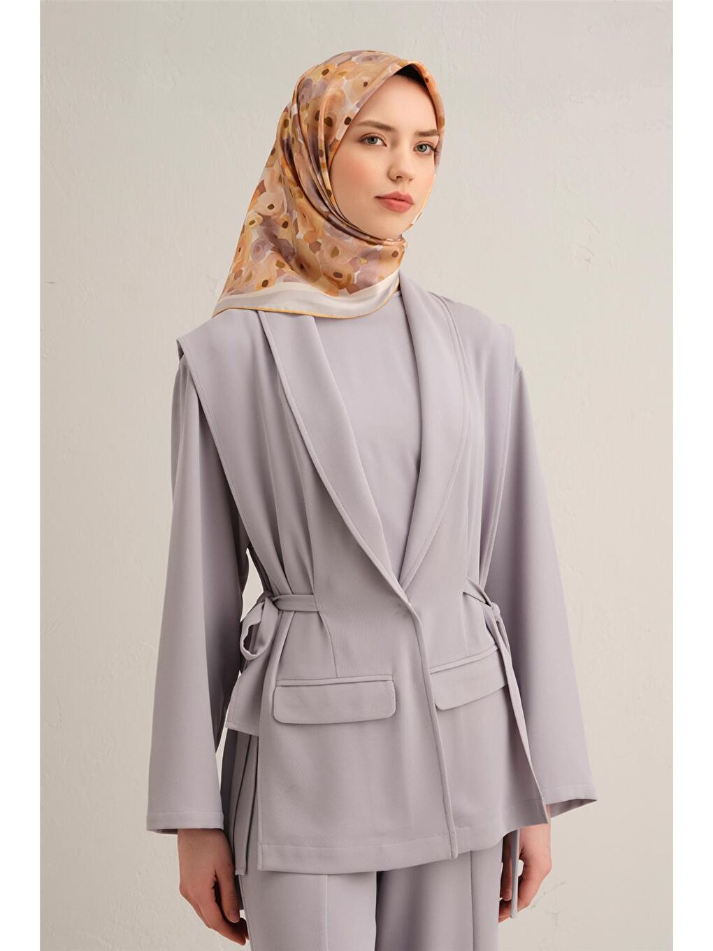 Kahverengi Çiçek Desenli Saf İpek Twill Eşarp 9300 37-1