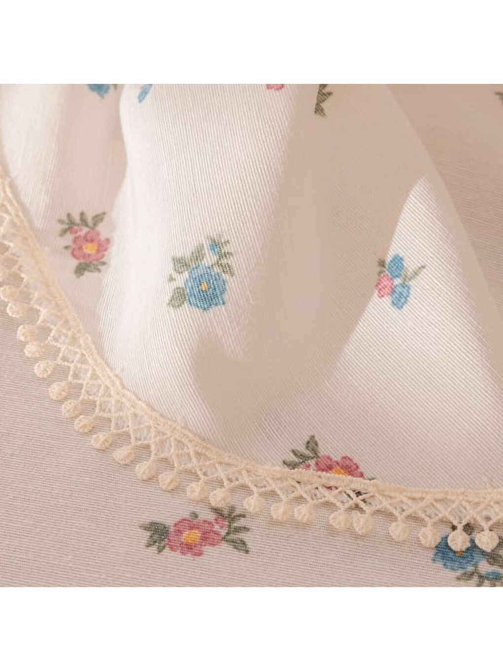 Soft Pane Dantelli Yuvarlak Masa Örtüsü - Ekru - 150x150 cm-1
