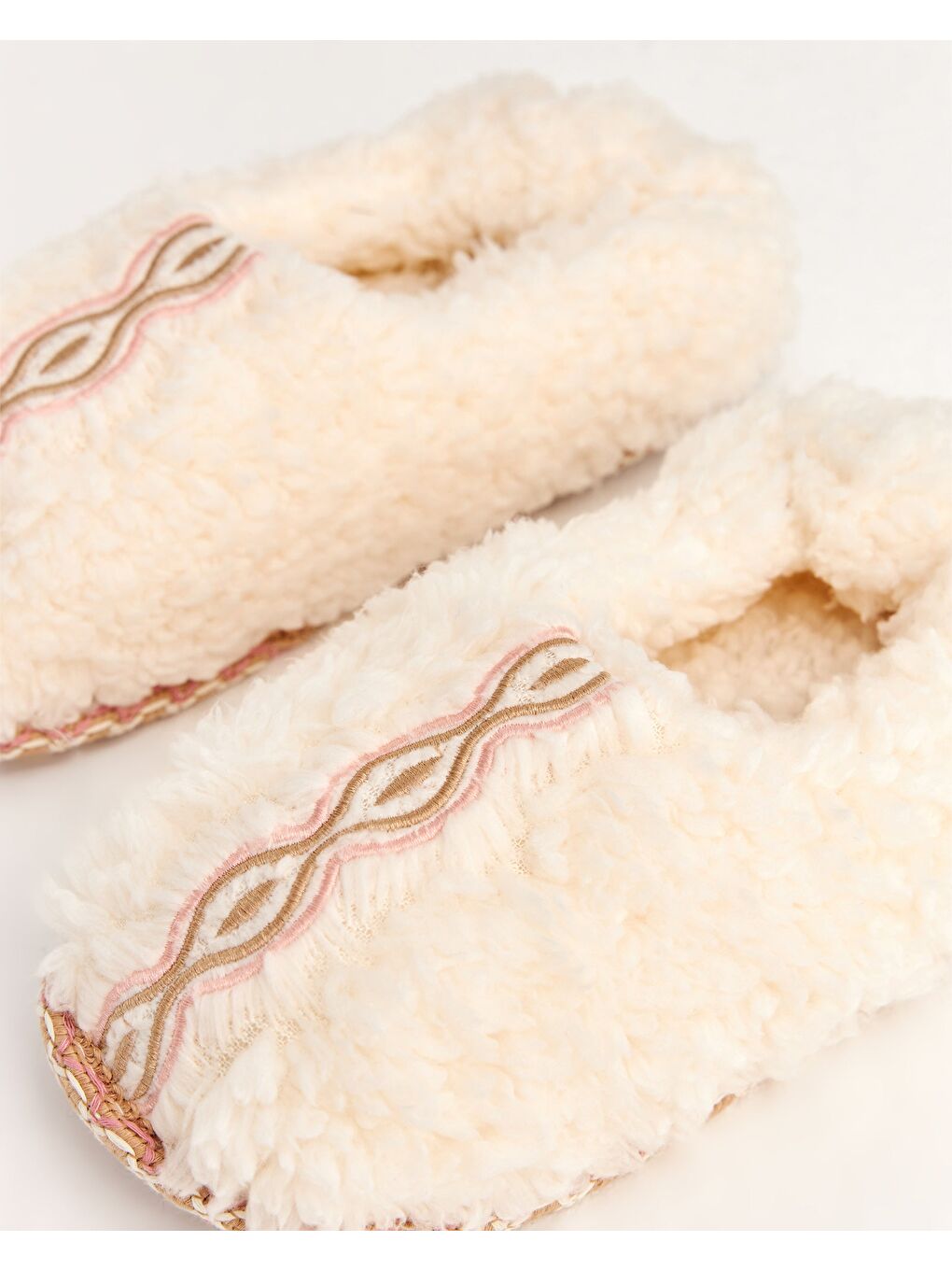 Pembe Kadın Nakışlı Ev İçi Ayakkabı -  POPE-1