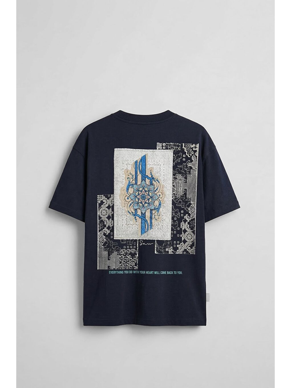 Erkek Oversize Nakış Detaylı Anadolu Motifi T-Shirt Lacivert