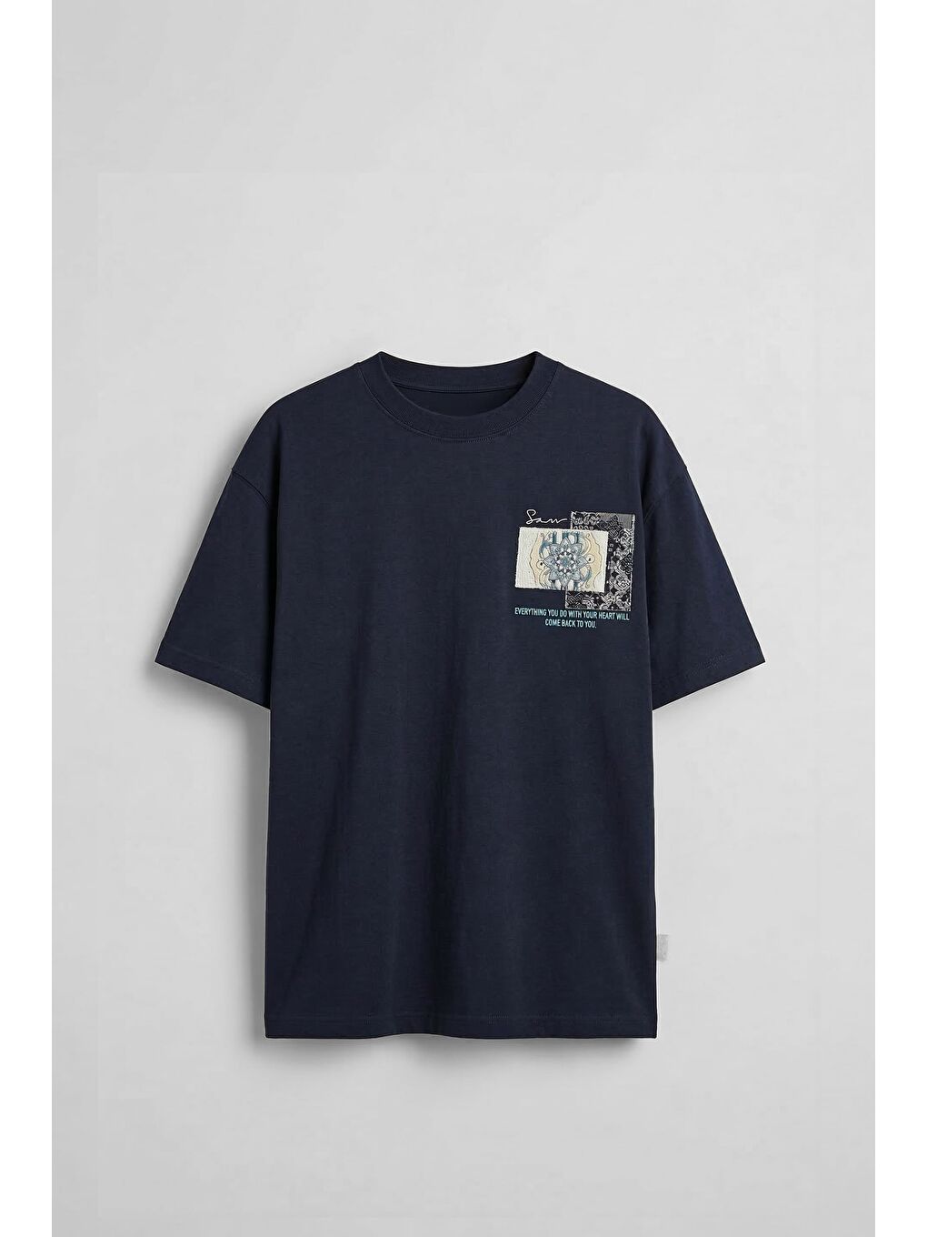 Erkek Oversize Nakış Detaylı Anadolu Motifi T-Shirt Lacivert-1