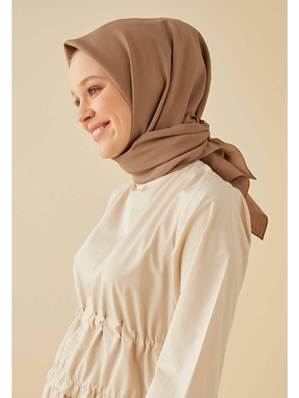 Gri Pamuk İpek Eşarp Fındık Kabuğu-1