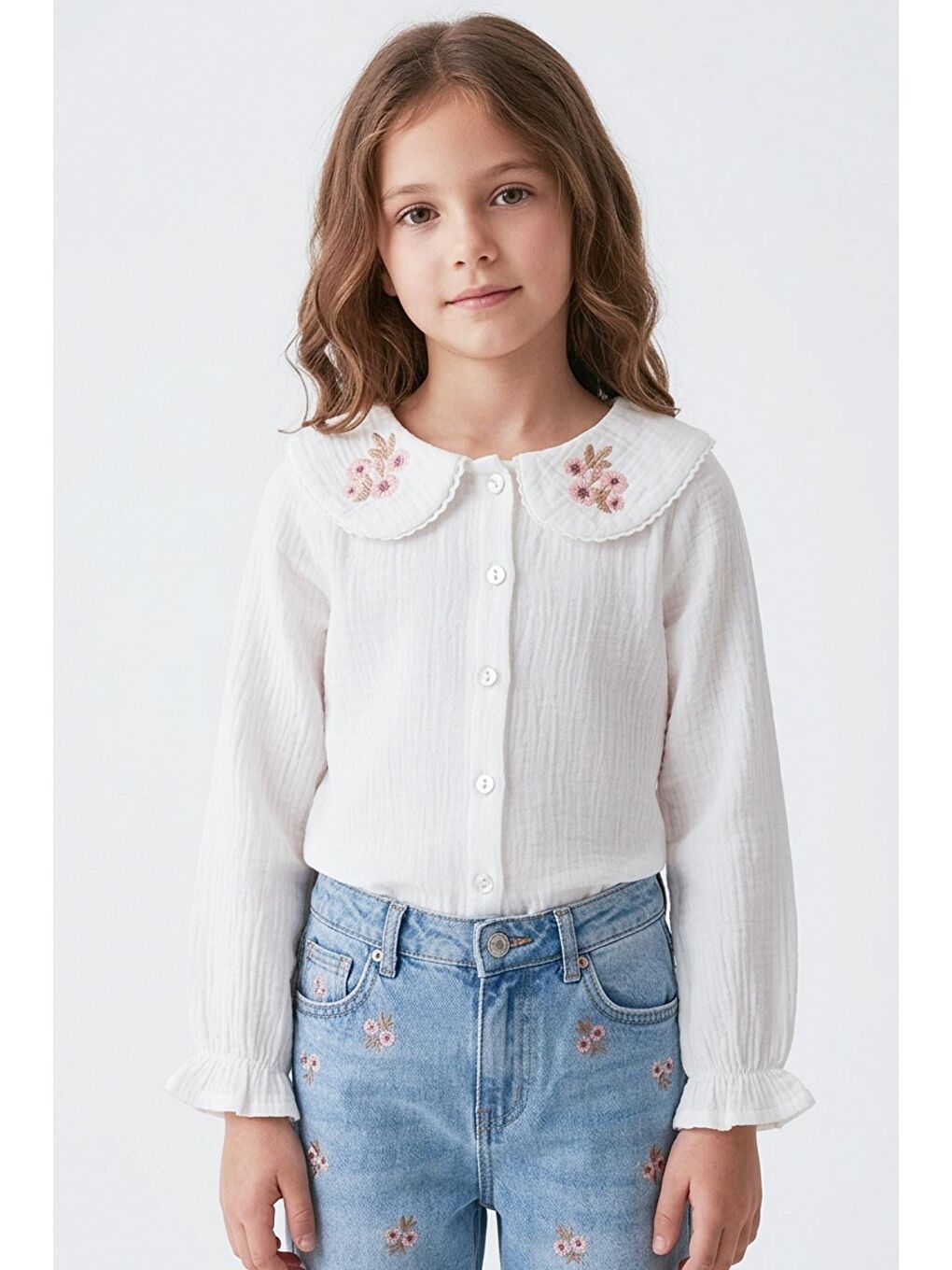 Kız Çocuk Gömlek Yaka Kısmı Çiçek Nakışlı Düğmeli Ekru (4-9 Yaş)-1