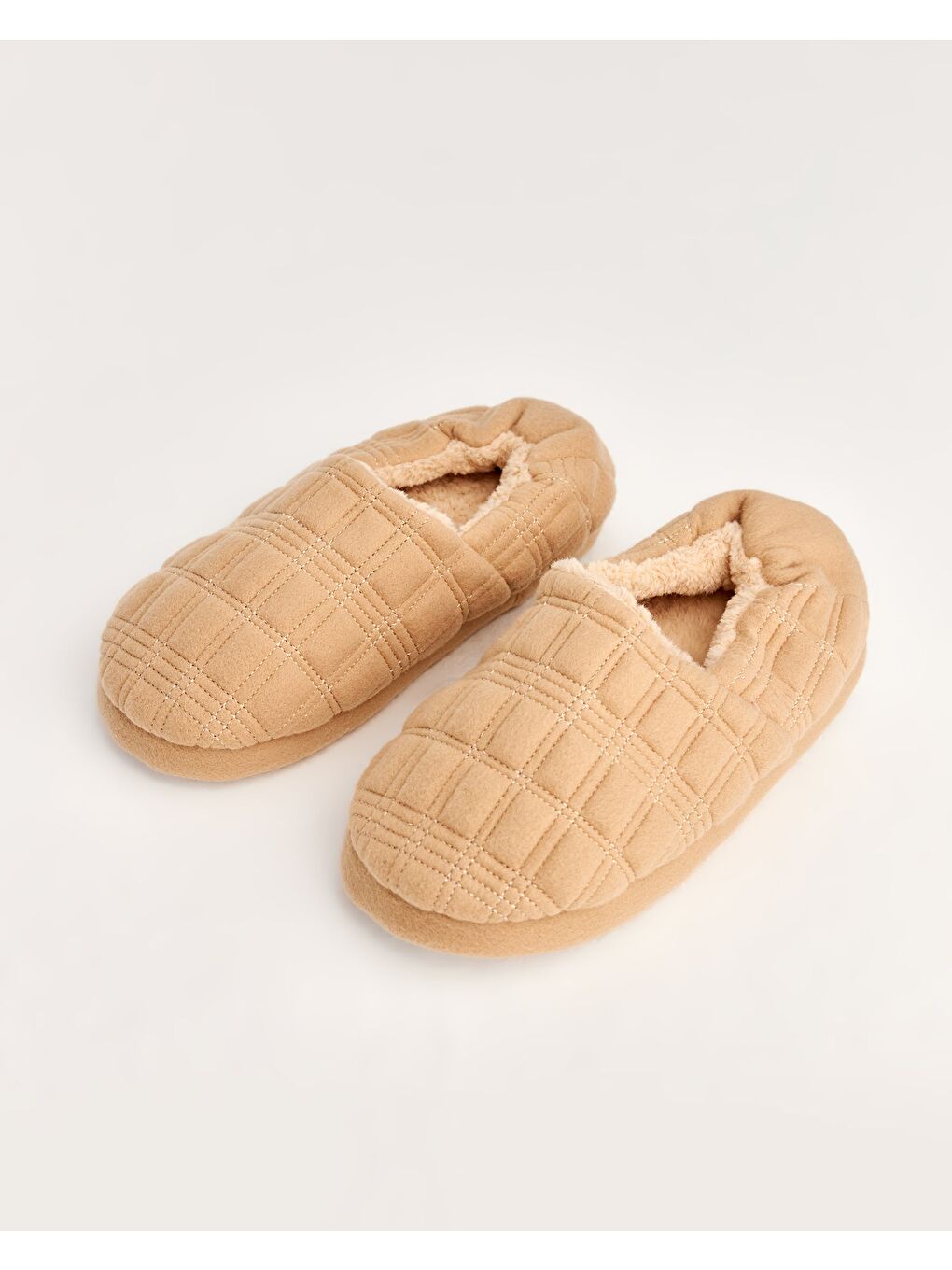 Bej Kadın Desenli Ev İçi Ayakkabı - KARU