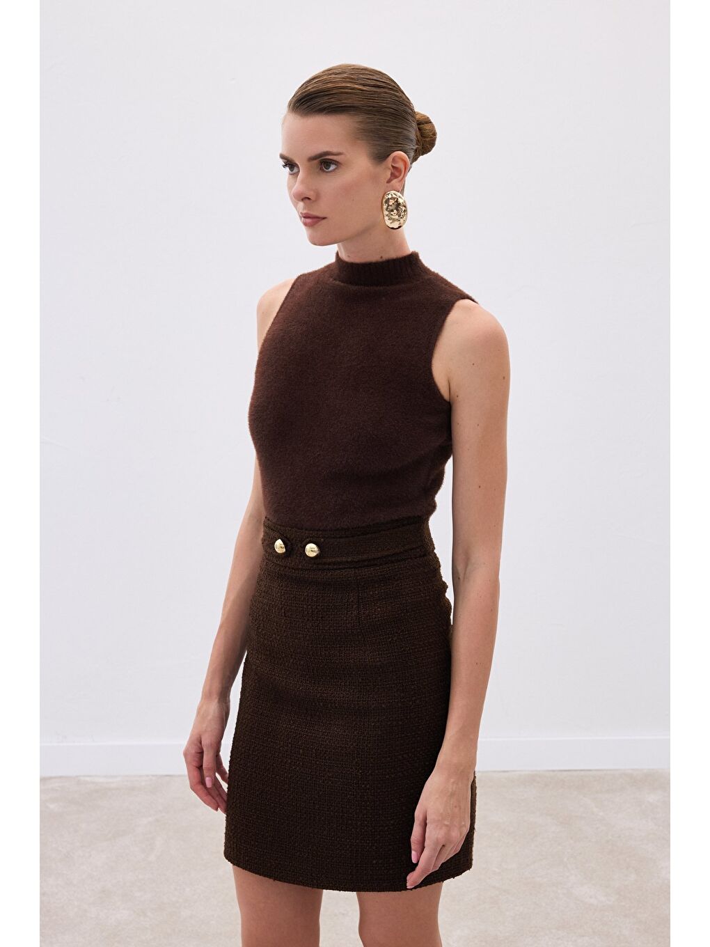 Kahverengi Sıfır Kol Sakallı Triko Bluz - Kahve-3