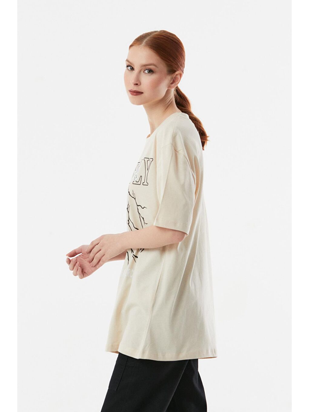 Bej Butterfly Baskılı Oversize Tişört-2