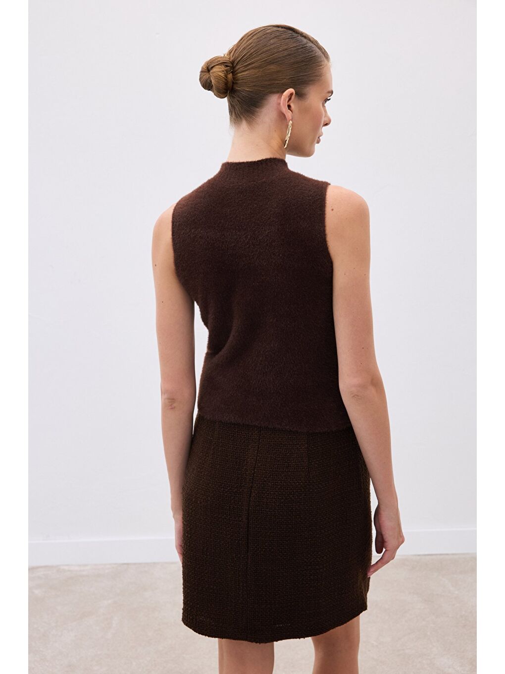 Kahverengi Sıfır Kol Sakallı Triko Bluz - Kahve-7