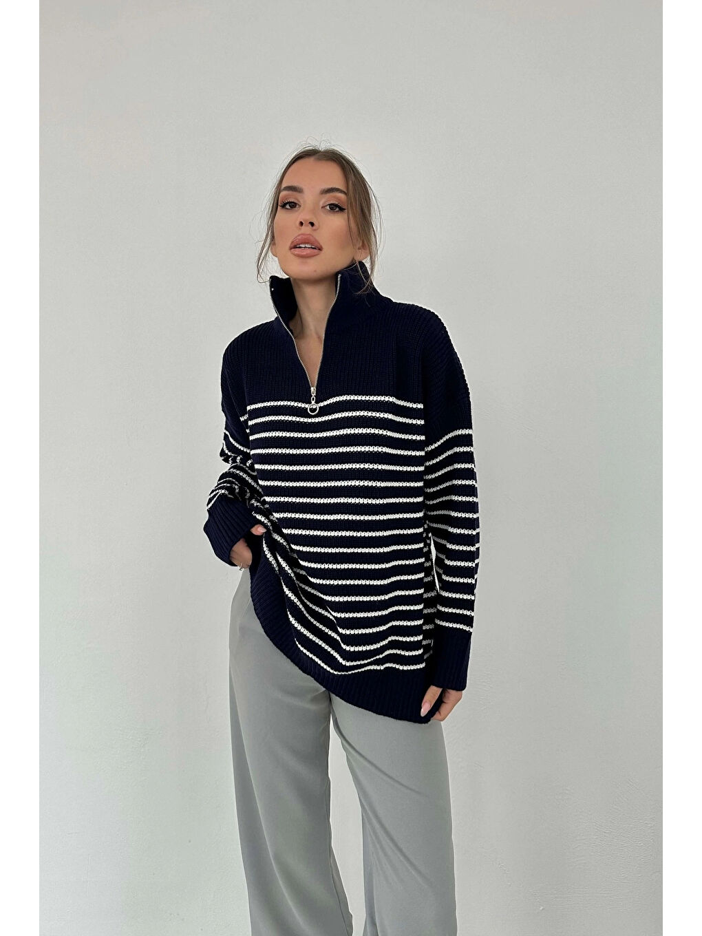 Lacivert Kadın Laci Fernuar Detay Çizgili Kazak 1014-3011-2