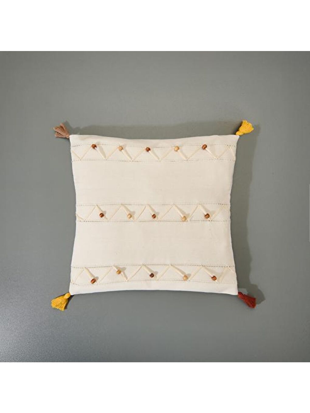 Soft Boncuklu Kırlent - Ekru - 40x40 cm