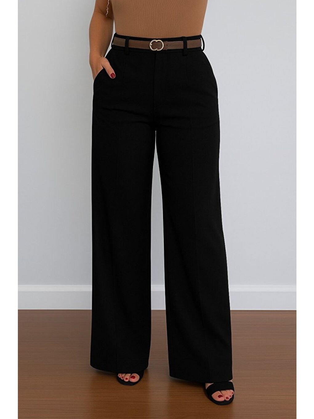 Siyah Kadın Yüksek Bel Geniş Paça Detaylı Cepli Ithal Krep Pantolon-1