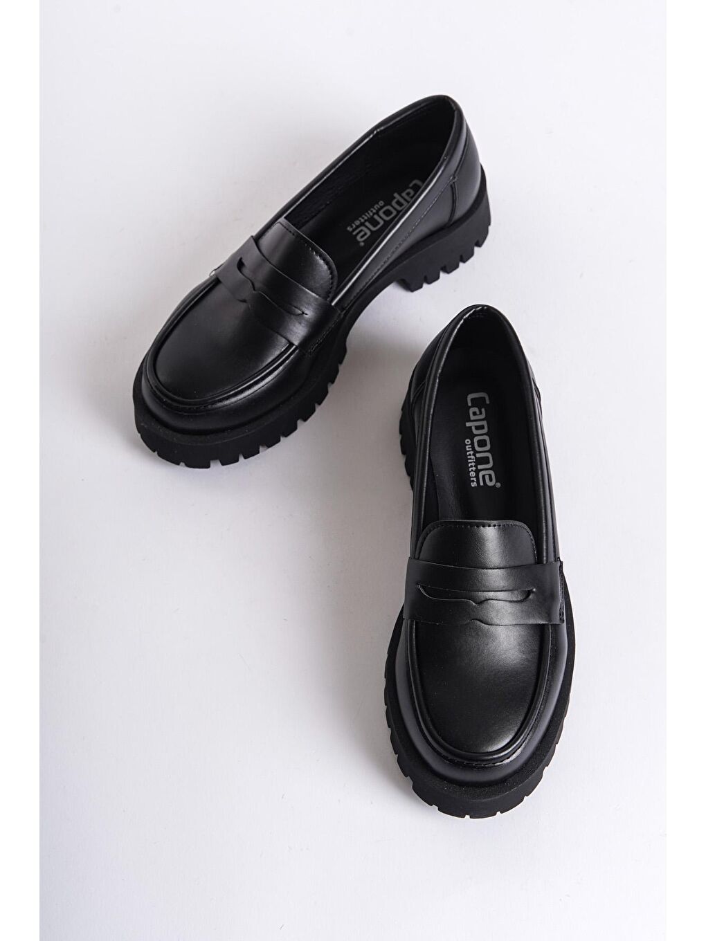 Siyah Trak Tabanlı  Kadın Loafer