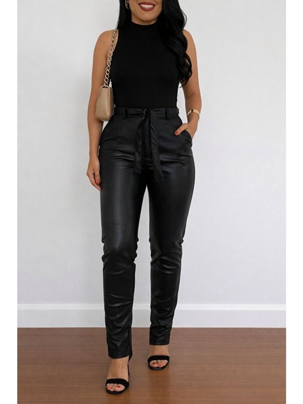 Siyah Kadın Yüksek Bel Kuşaklı Deri Pantolon-1