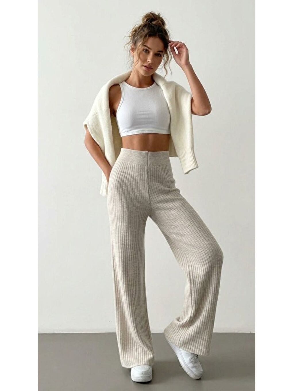 Bej Kadın Kaşkorse Bol Paça Pantolon-1