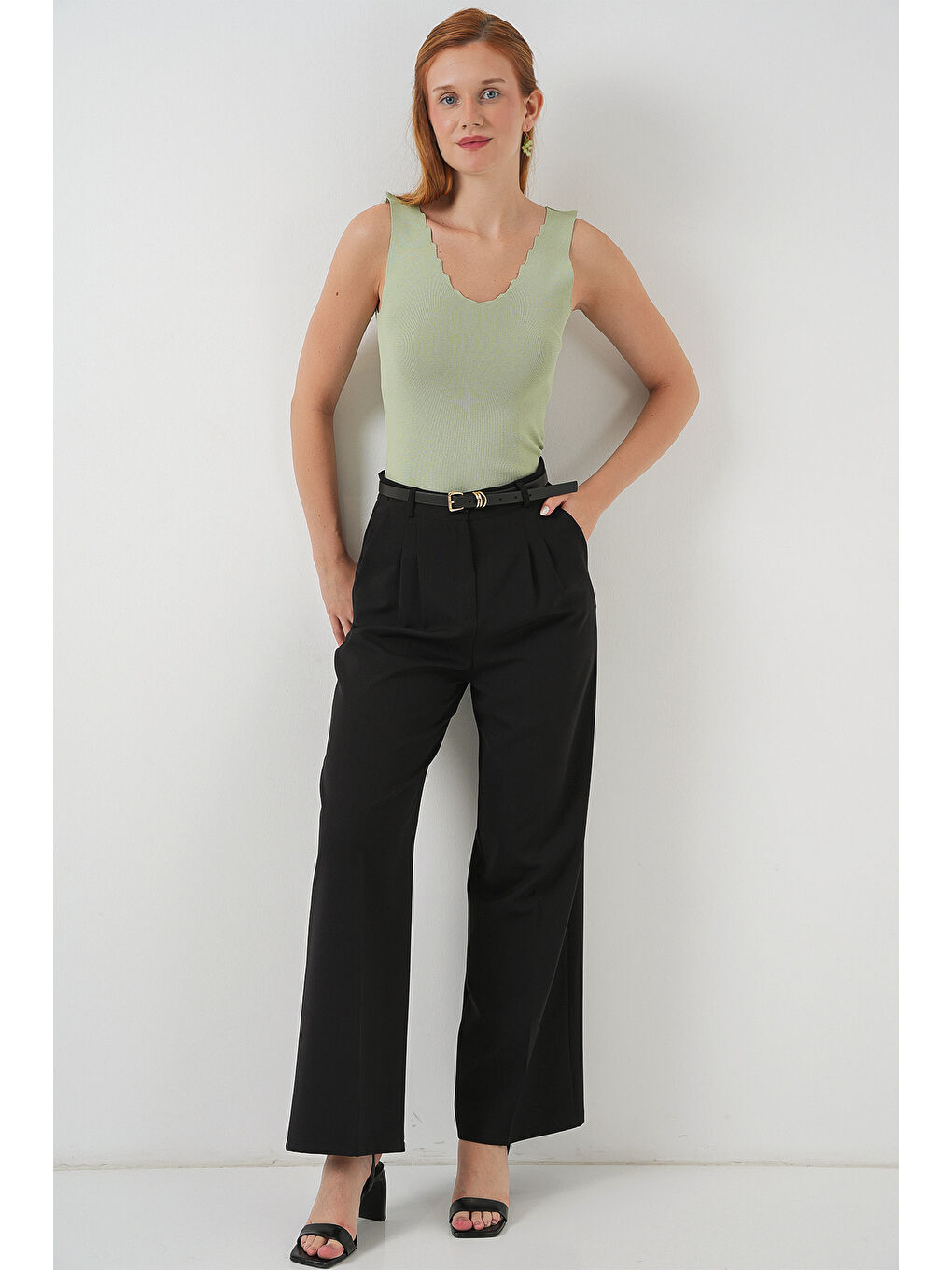 Yeşil Kadın Zikzaklı V Yaka Bluz 15930 - Çağla-1