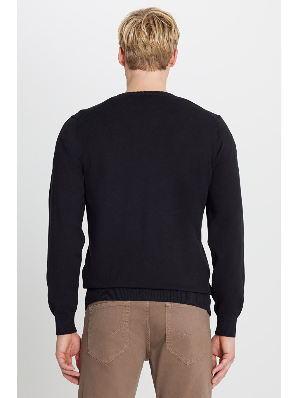 Erkek Siyah Pamuklu Standart Fit Normal Kesim V Yaka Triko Basic Kazak-4