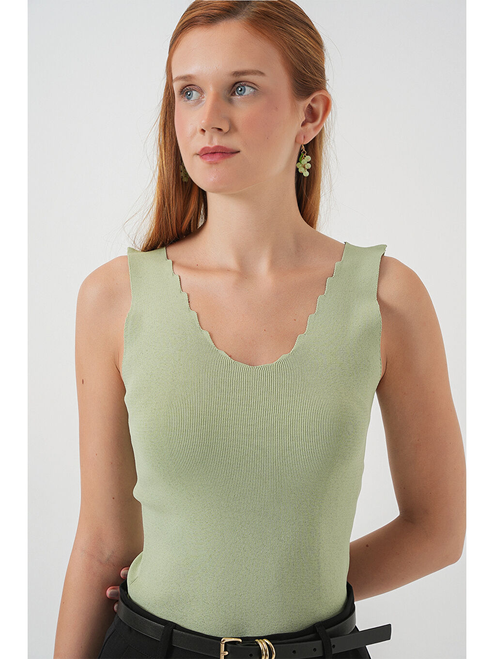 Yeşil Kadın Zikzaklı V Yaka Bluz 15930 - Çağla-3