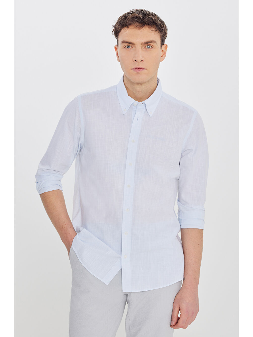 Erkek Mavi %100 Pamuk Slim Fit Dar Kesim Düğmeli Yaka Armürlü Flamlı Gömlek