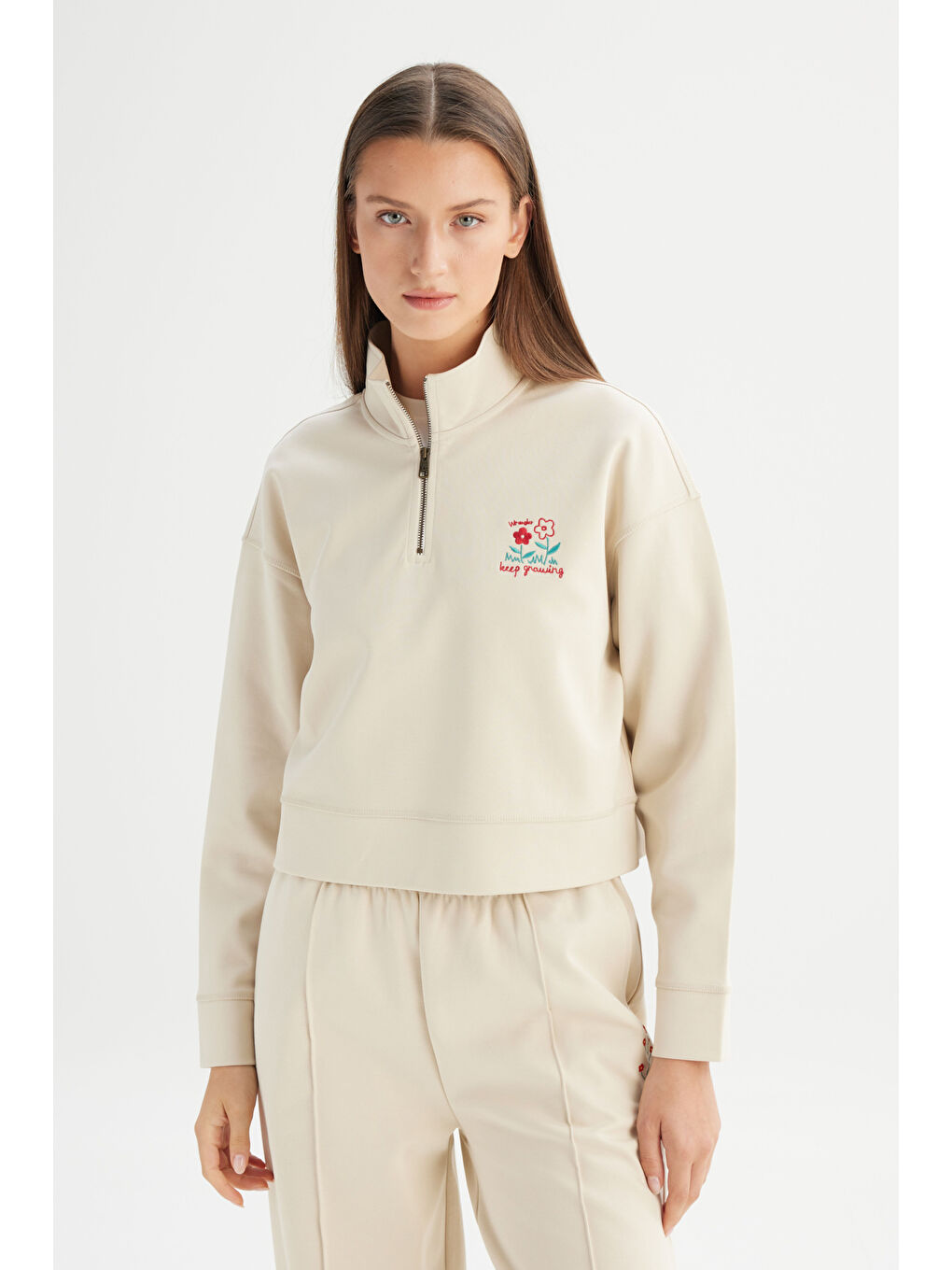 Regular Fit Normal Kesim Fermuar Yaka Detaylı Bej Sweatshirt