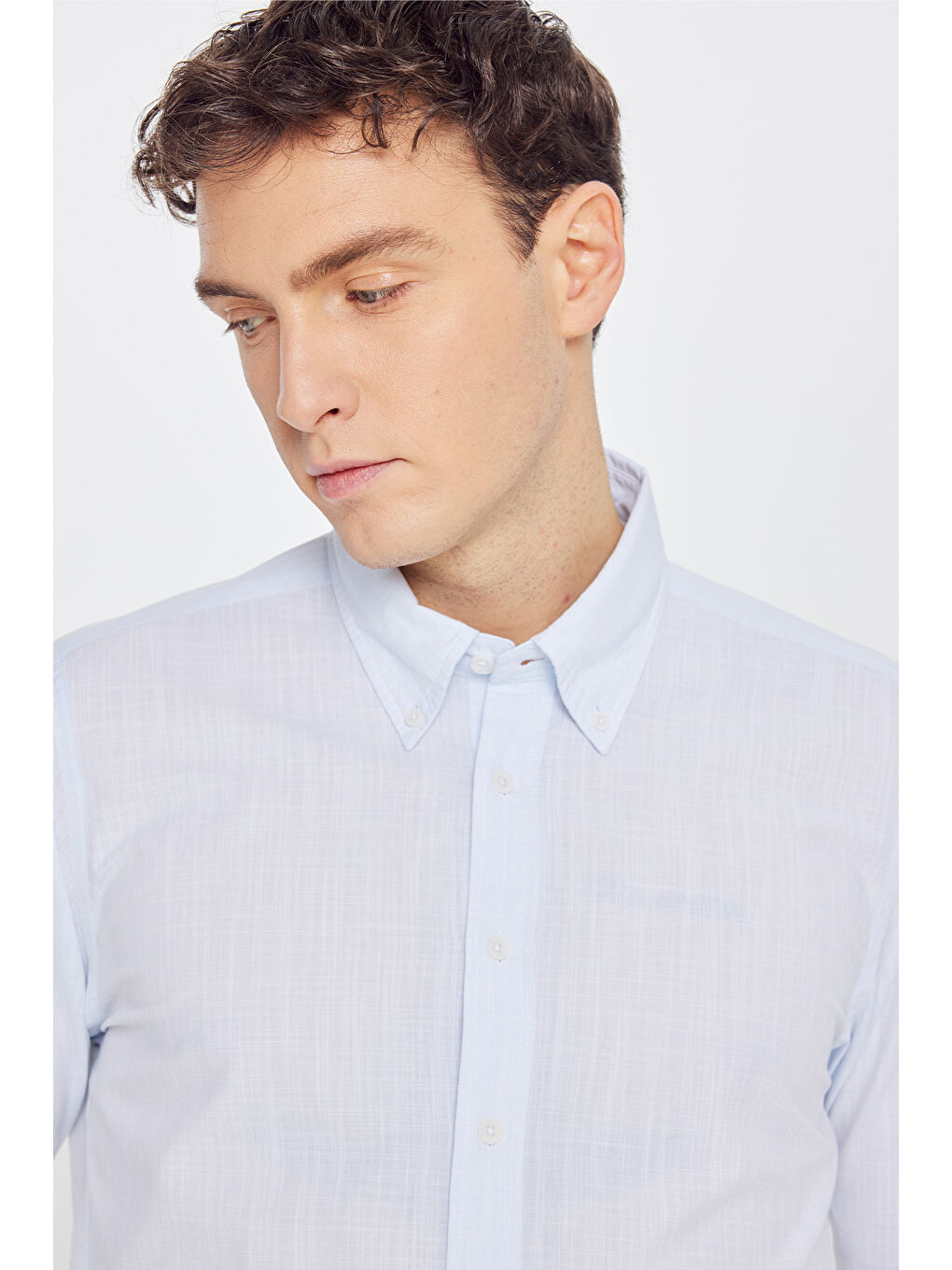 Erkek Mavi %100 Pamuk Slim Fit Dar Kesim Düğmeli Yaka Armürlü Flamlı Gömlek-3