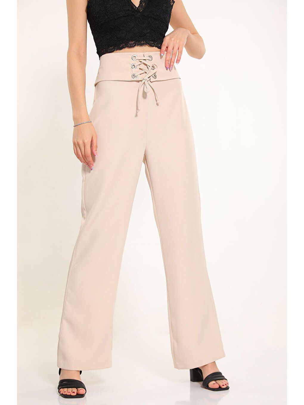 Bej Kadın Bel Kuşak Detaylı Palazzo Pantolon