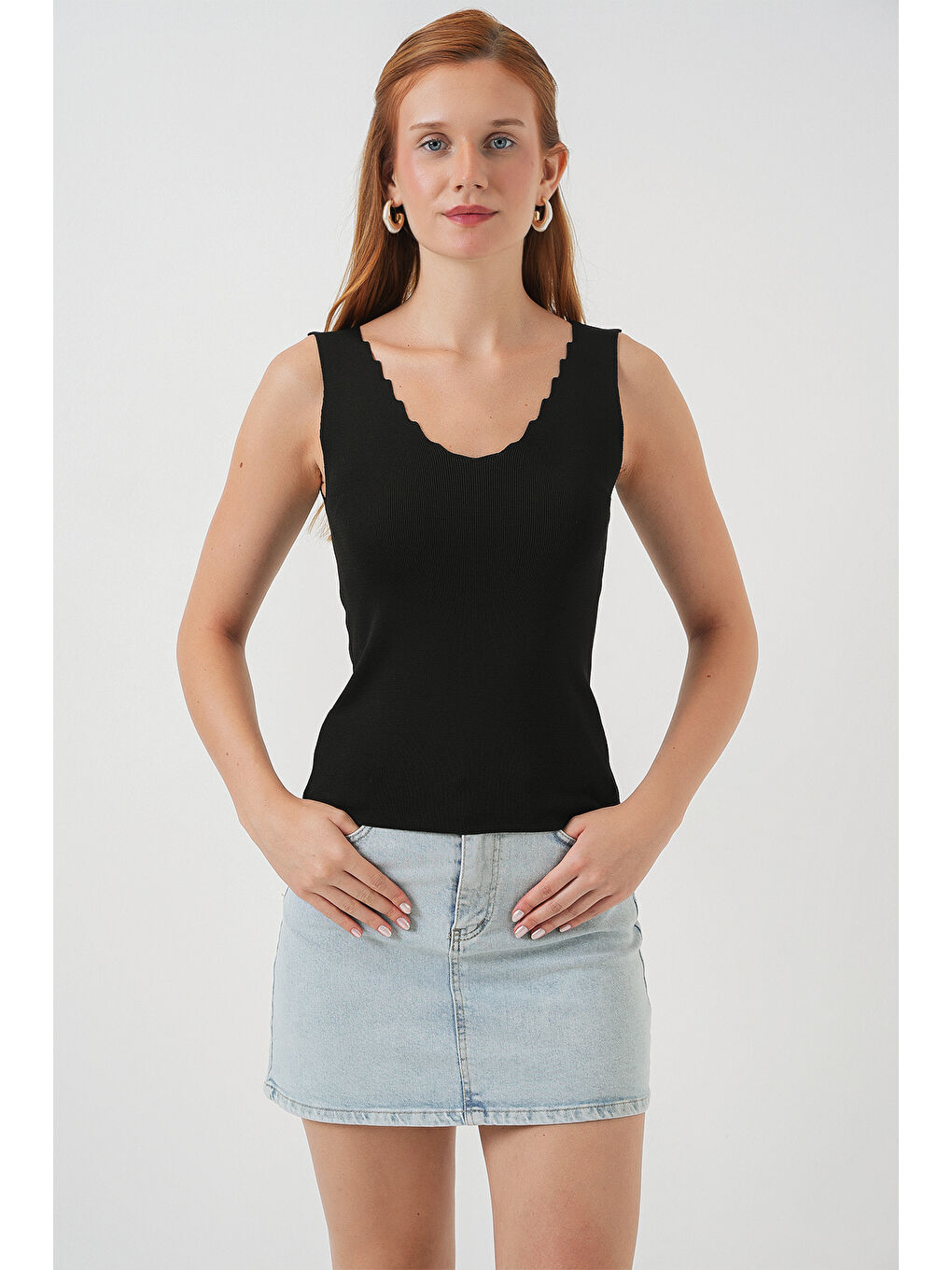 Kadın Zikzaklı V Yaka Bluz 15930 - Siyah-1