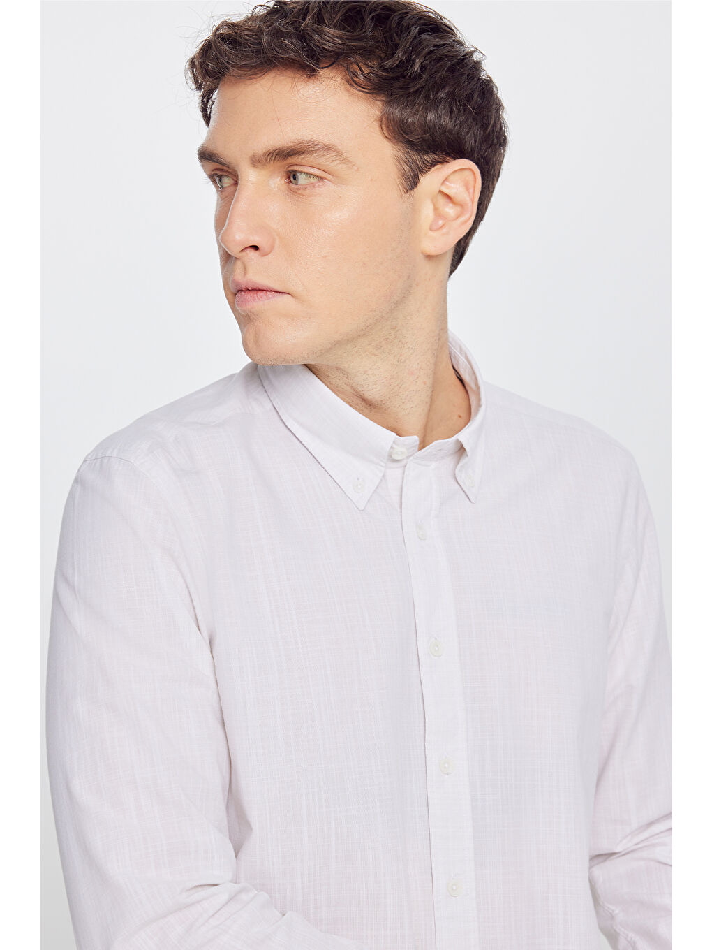 Erkek Bej %100 Pamuk Slim Fit Dar Kesim Düğmeli Yaka Armürlü Flamlı Gömlek-3