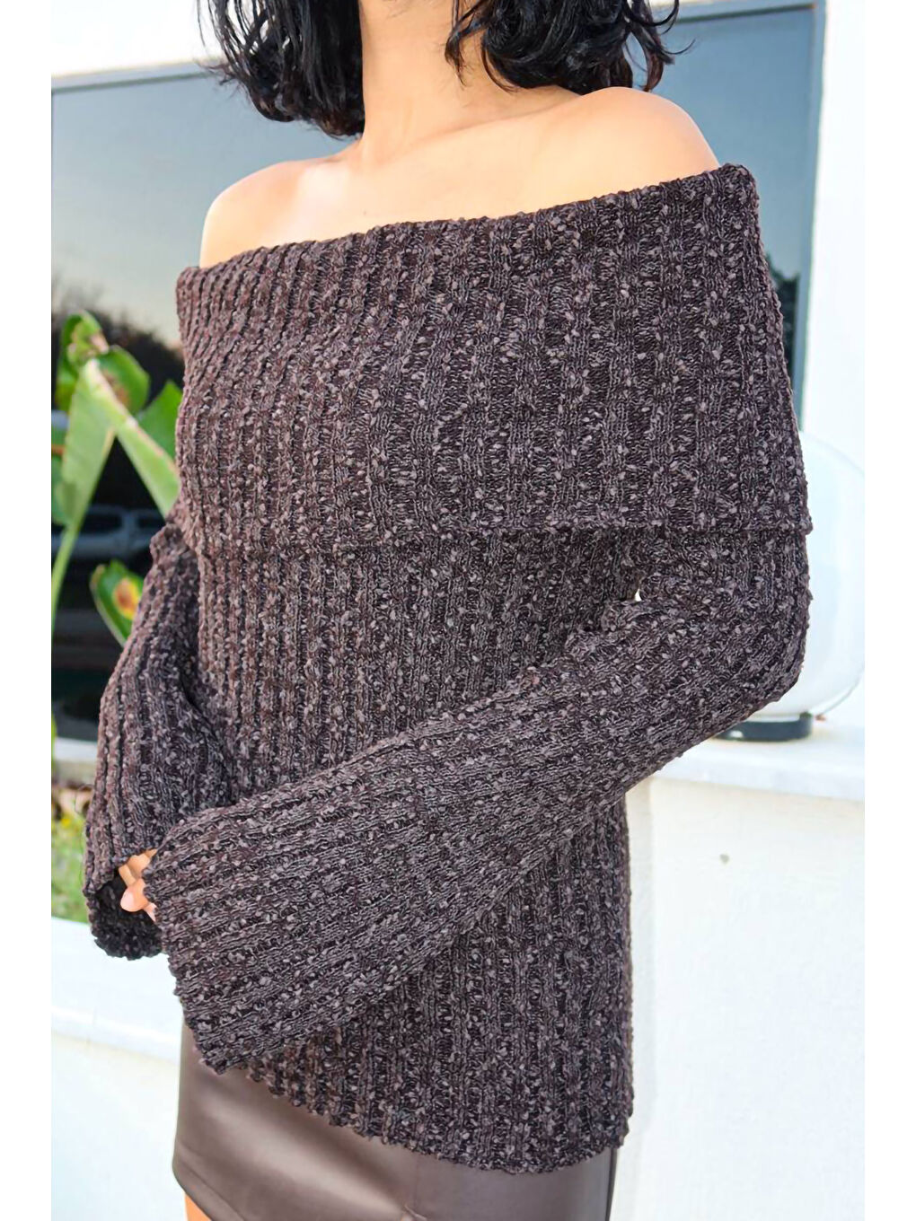 Kahverengi Yumuşak Dokulu Açık Omuzlu Kazak AR-105-3