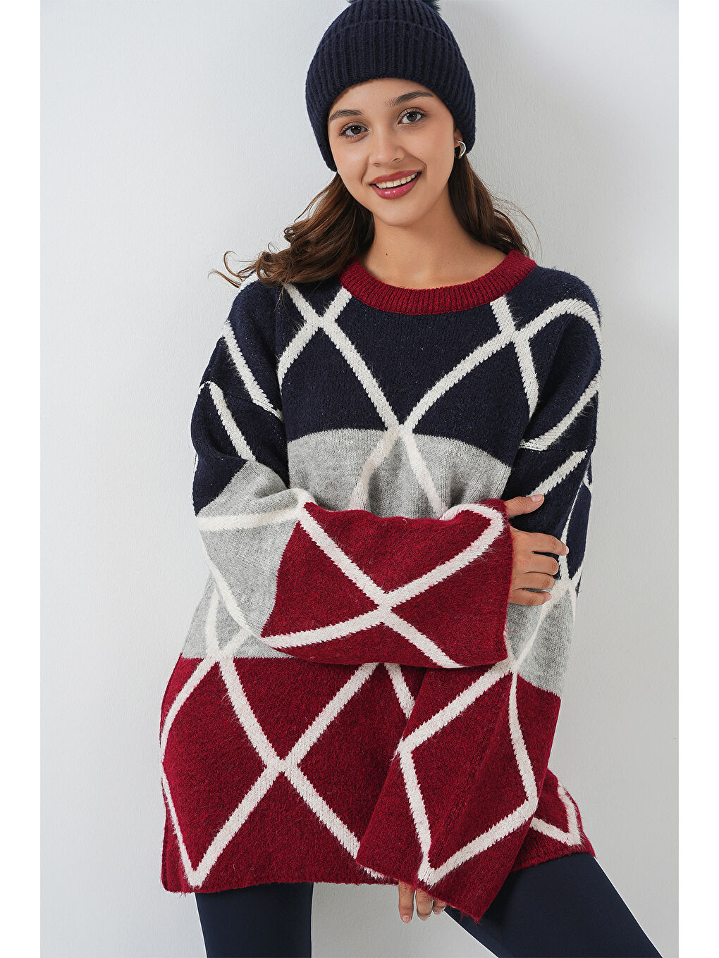 Kadın Baklava Desenli Oversize Uzun Kazak 15931 - Bordo-3