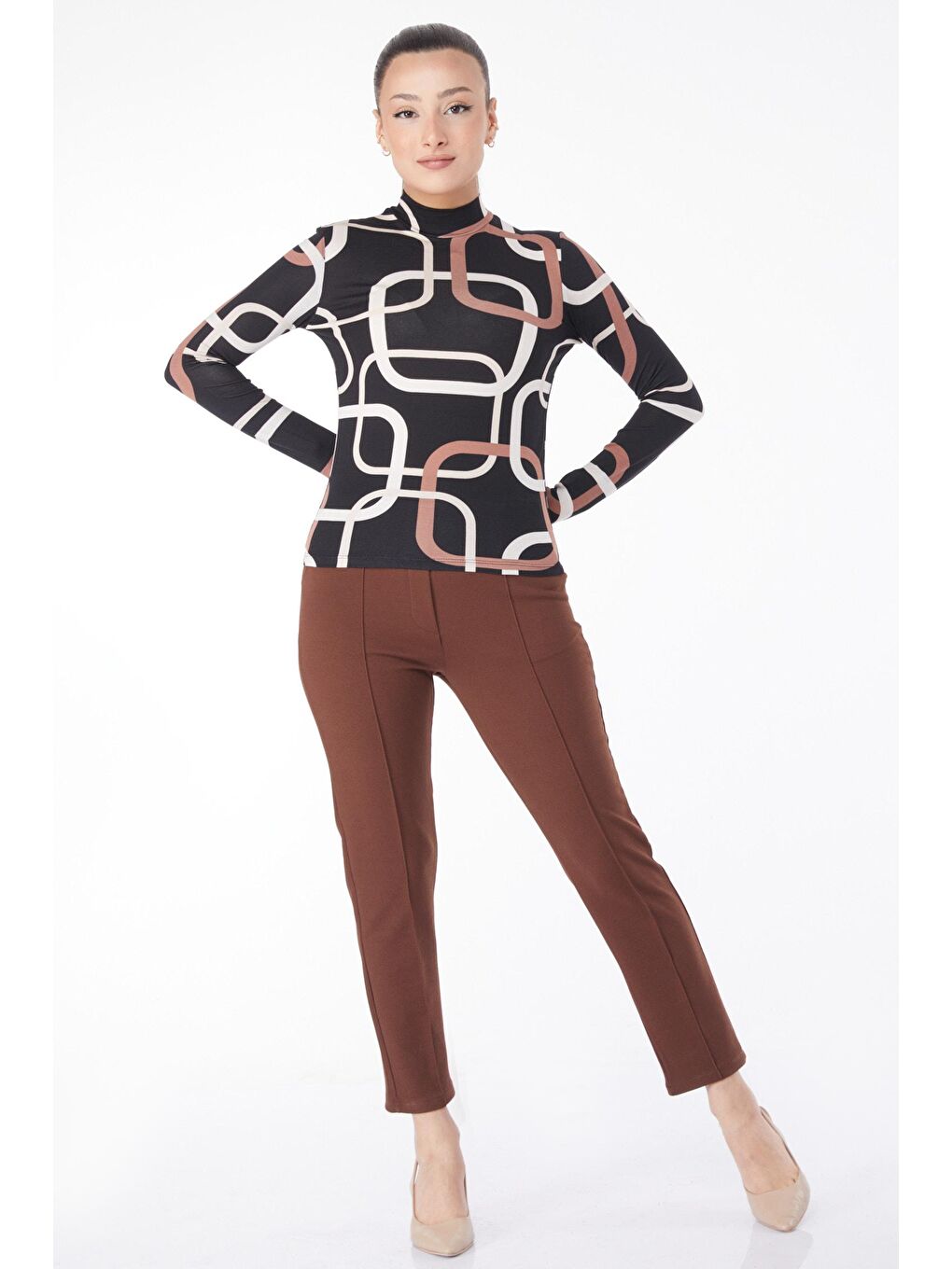 Yarım Balıkçı Yaka Kadın Siyah Desenli Bluz - 24695-1