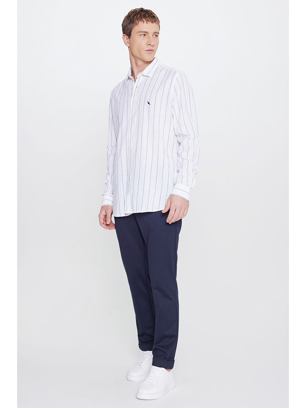 Erkek Beyaz-Lacivert %100 Pamuk Slim Fit Dar Kesim Düğmeli Yaka Çizgili Gömlek-1