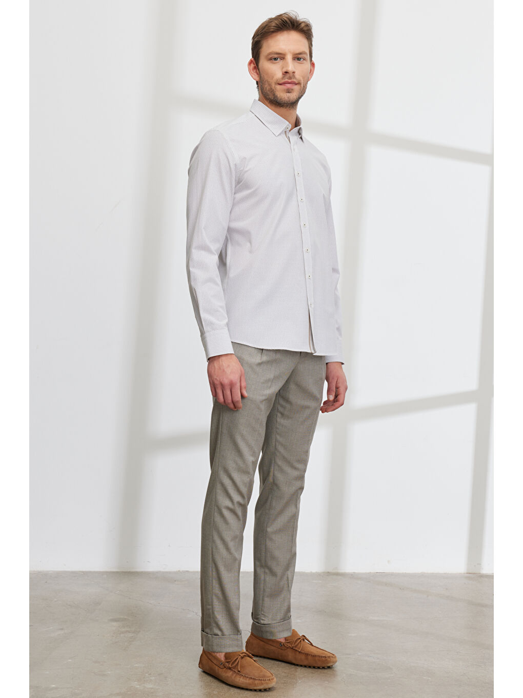 Erkek Beyaz-Kahve Slim Fit Dar Kesim Gizli Düğme Yaka Baskılı Gömlek-5