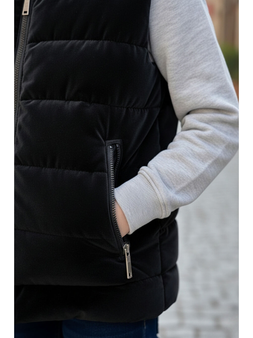 Siyah Erkek Çocuk Kapüşonlu Şişme Yelek-5