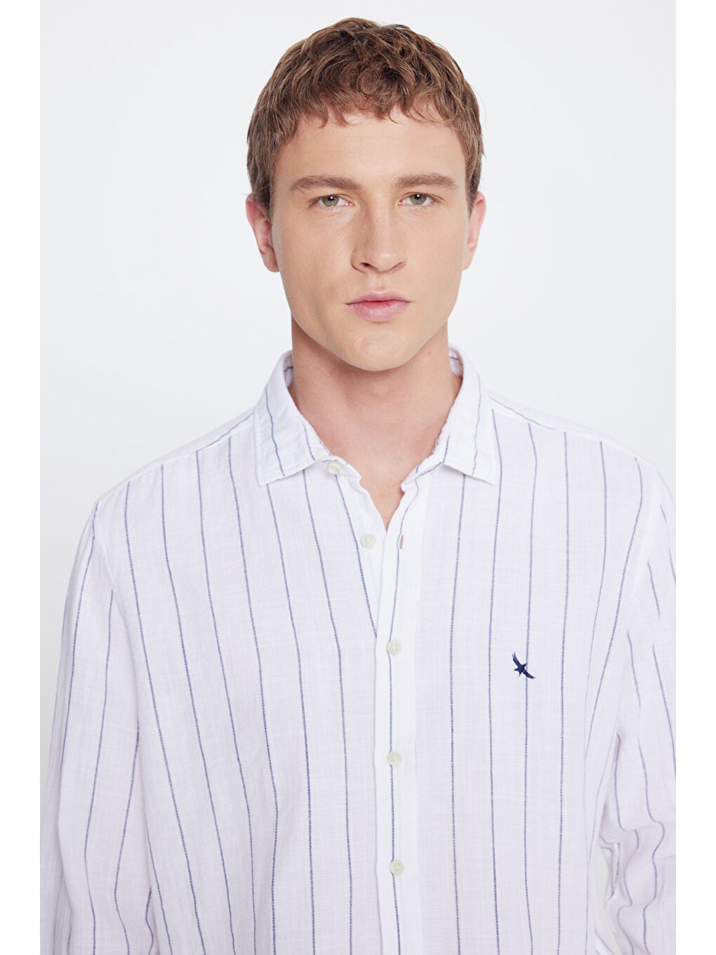 Erkek Beyaz-Lacivert %100 Pamuk Slim Fit Dar Kesim Düğmeli Yaka Çizgili Gömlek-3