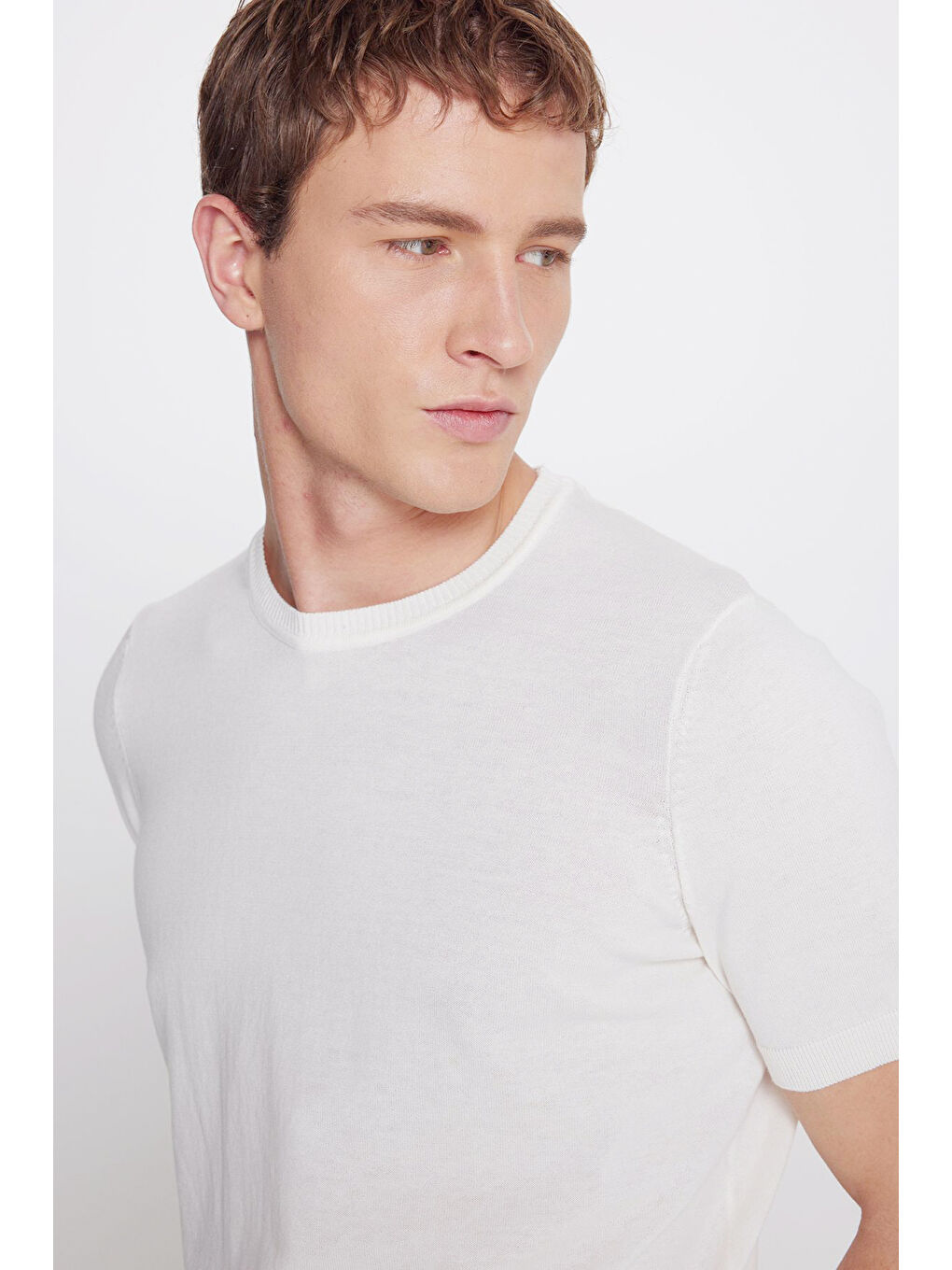 Erkek Ekru %100 Pamuk Standart Fit Bisiklet Yaka Triko Tişört-3