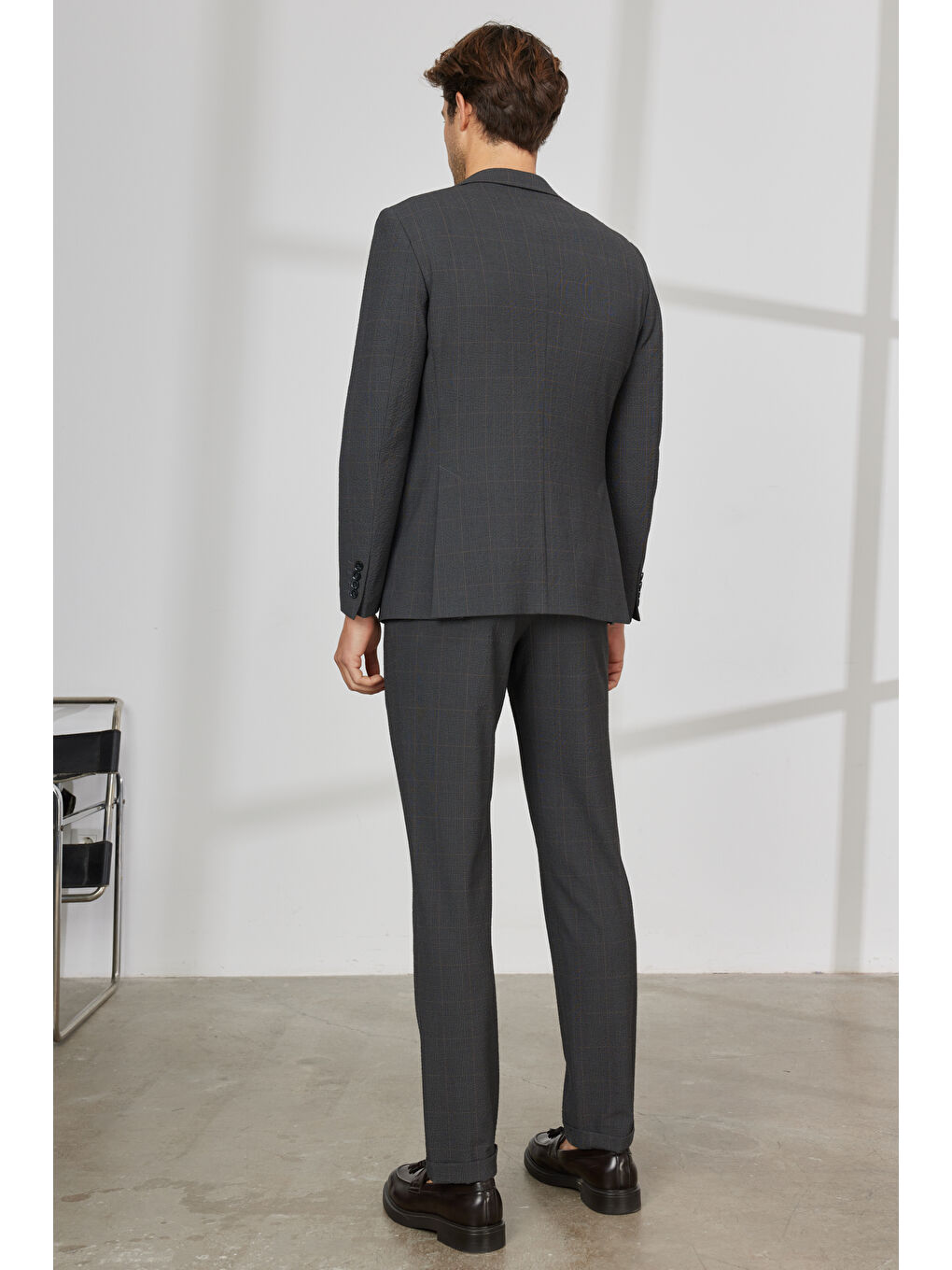 Erkek Antrasit-Kahverengi Slim Fit Dar Kesim Mono Yaka Gofre Desenli Takım Elbise-7