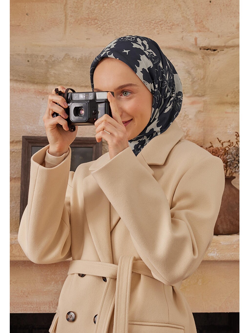Peony Desen Pamuk İpek Eşarp Lacivert