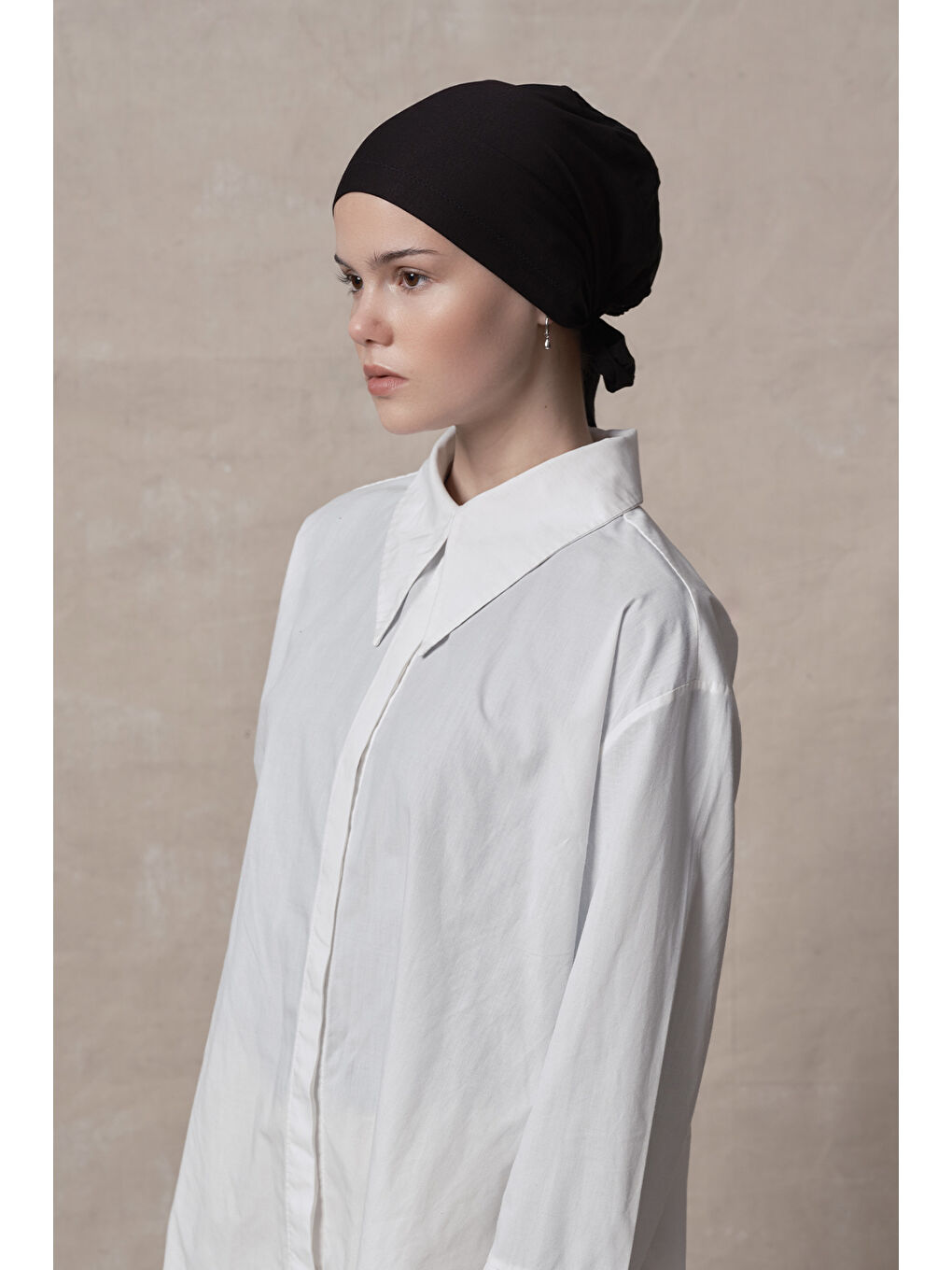 Siyah Dikişsiz Geniş Bone Aksesuar