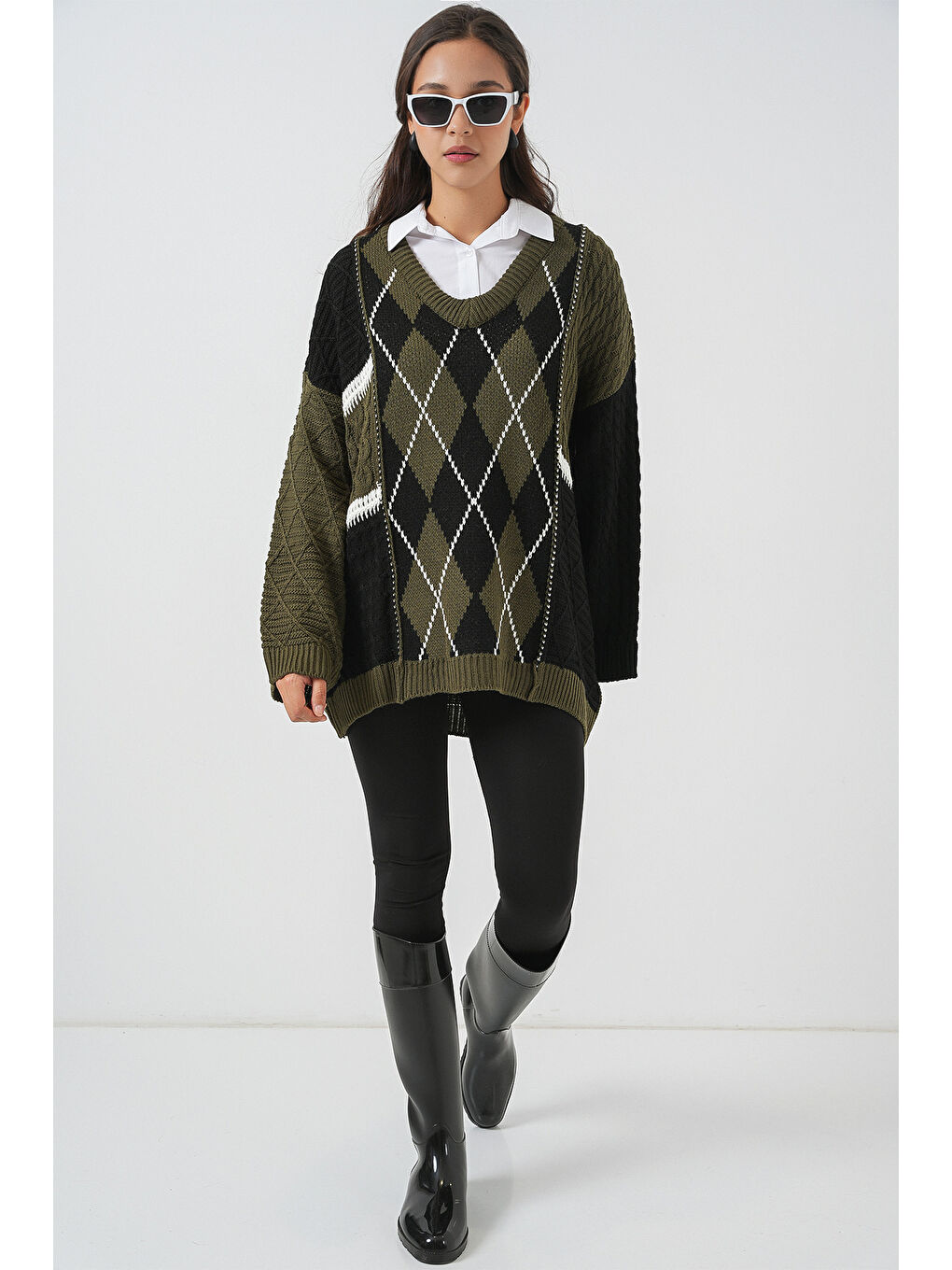 Kadın V Yaka Desenli Triko Kazak 15933 - Haki-1