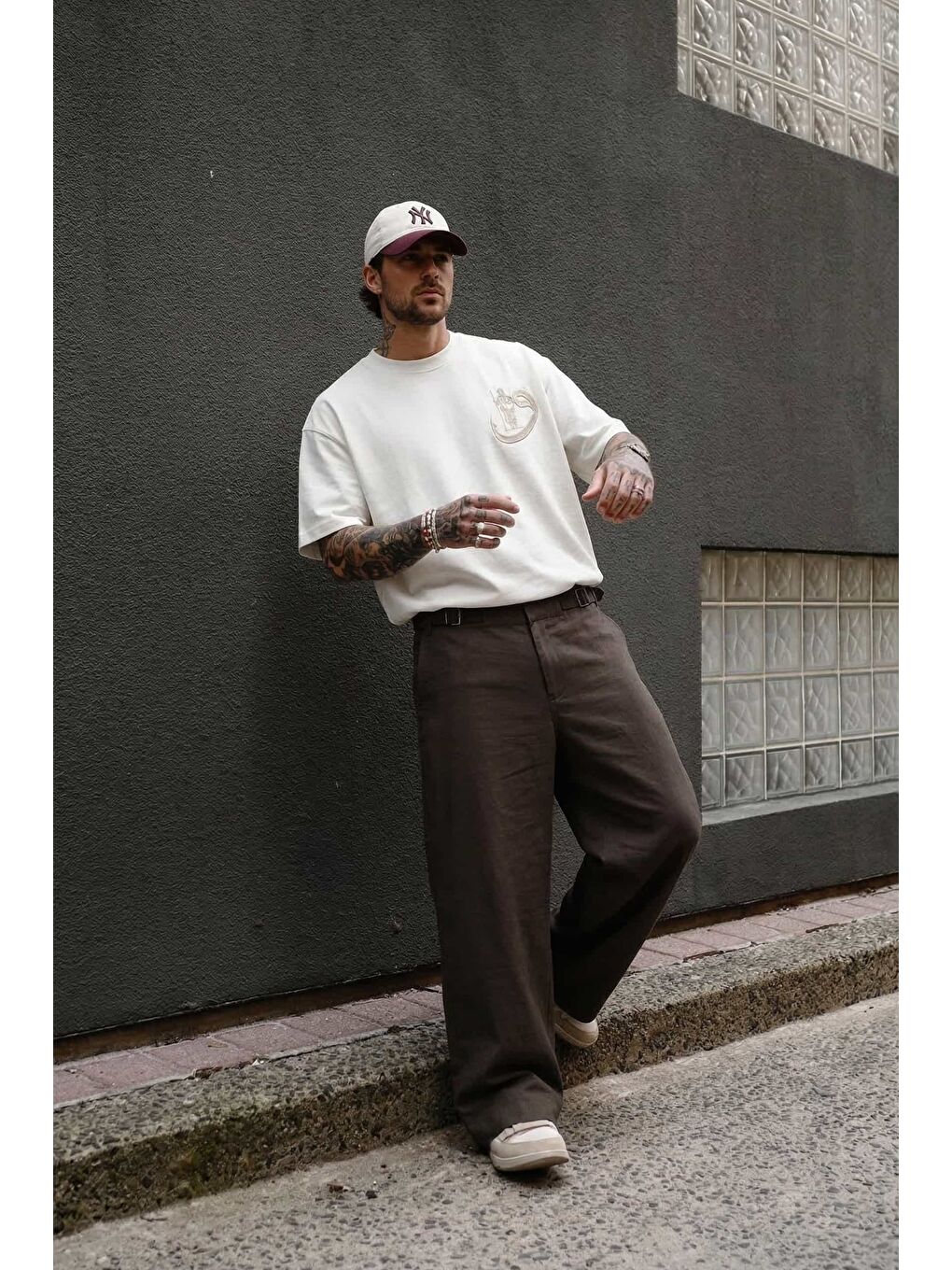 Erkek Baggy Fit Tokalı Kemer Detaylı Keten Pantolon Kahverengi-2