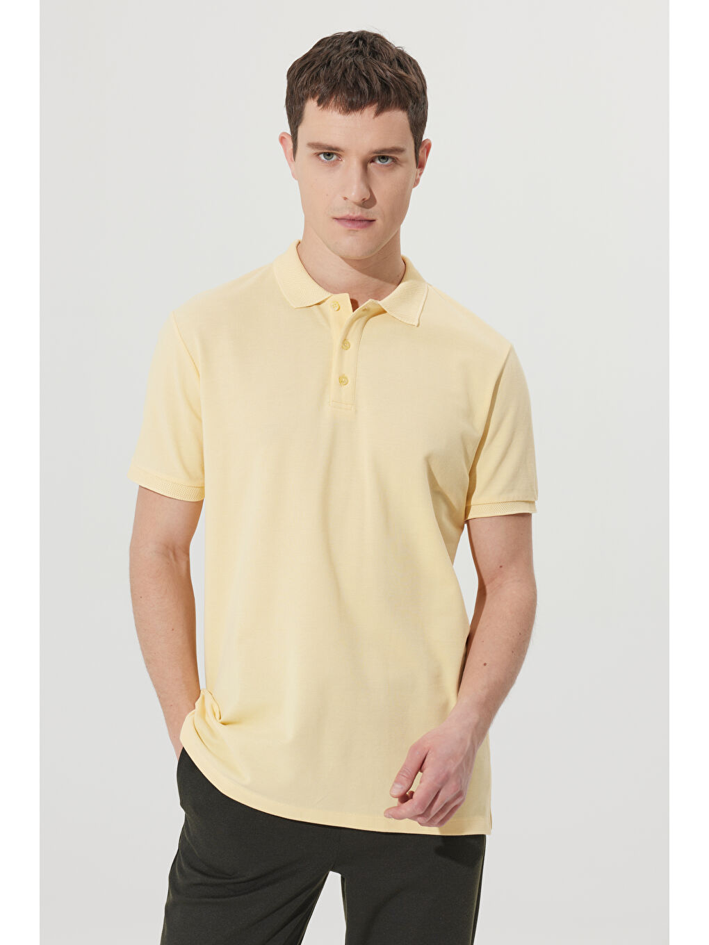 Erkek Sarı Slim Fit Dar Kesim Polo Yaka %100 Pamuk Kısa Kollu Tişört-1
