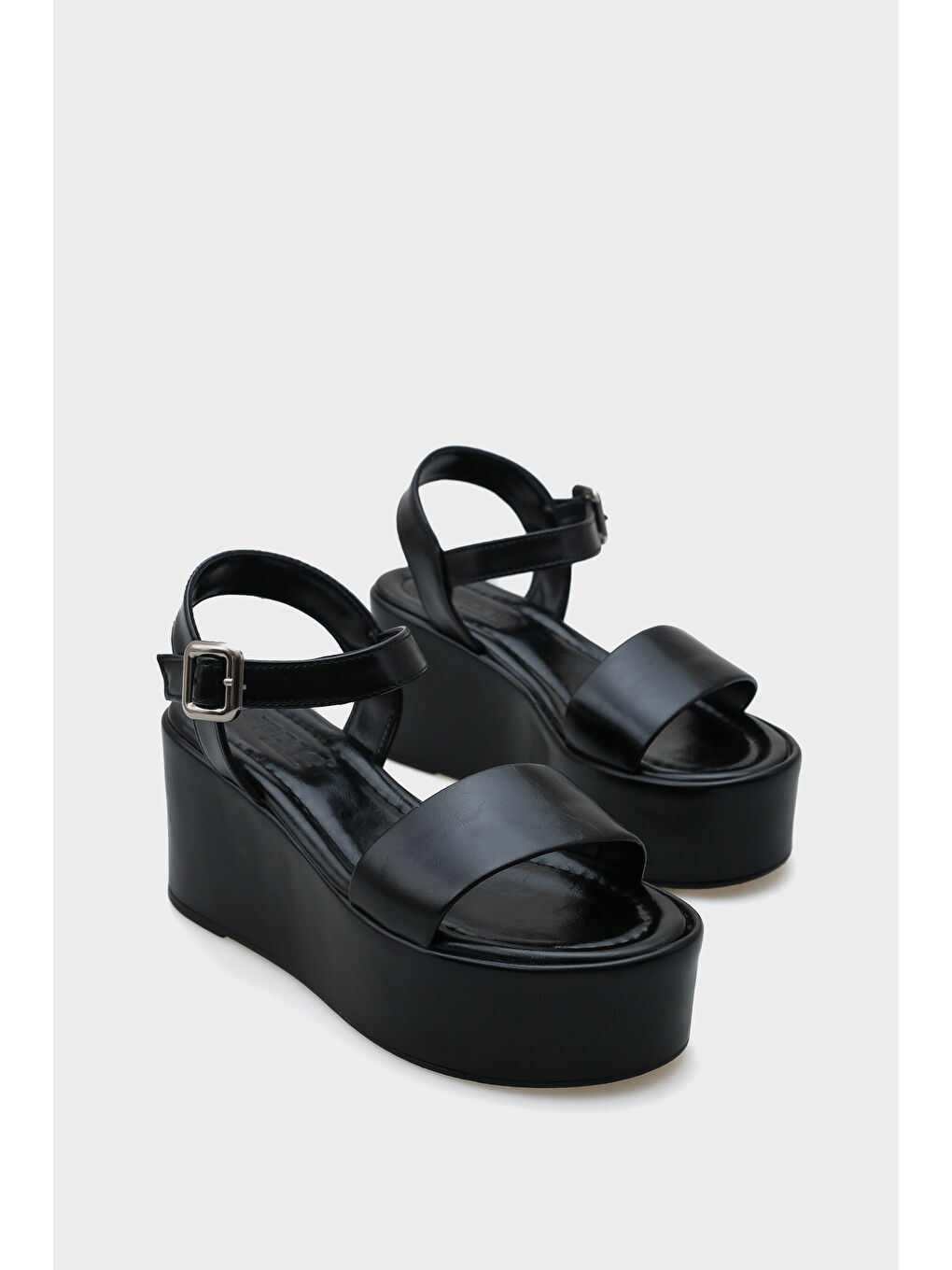 Siyah Donna Platform Tek Bantlı Kadın Sandalet-1