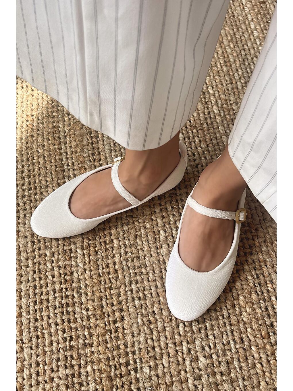 Hollie   Kadın  Kemer  Detay  Kadife  Babet Bej