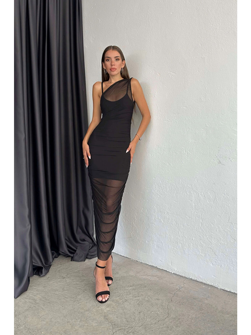 Kadın Siyah Tül Detay Uzun Elbise 1032-2003-5