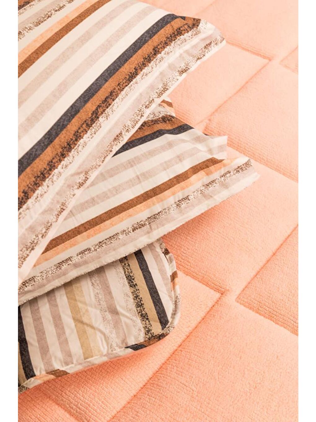 Pembe Sherpa Pelüş Çift Kişilik Lastikli Çarşaflı Comforter Set Pudra-2