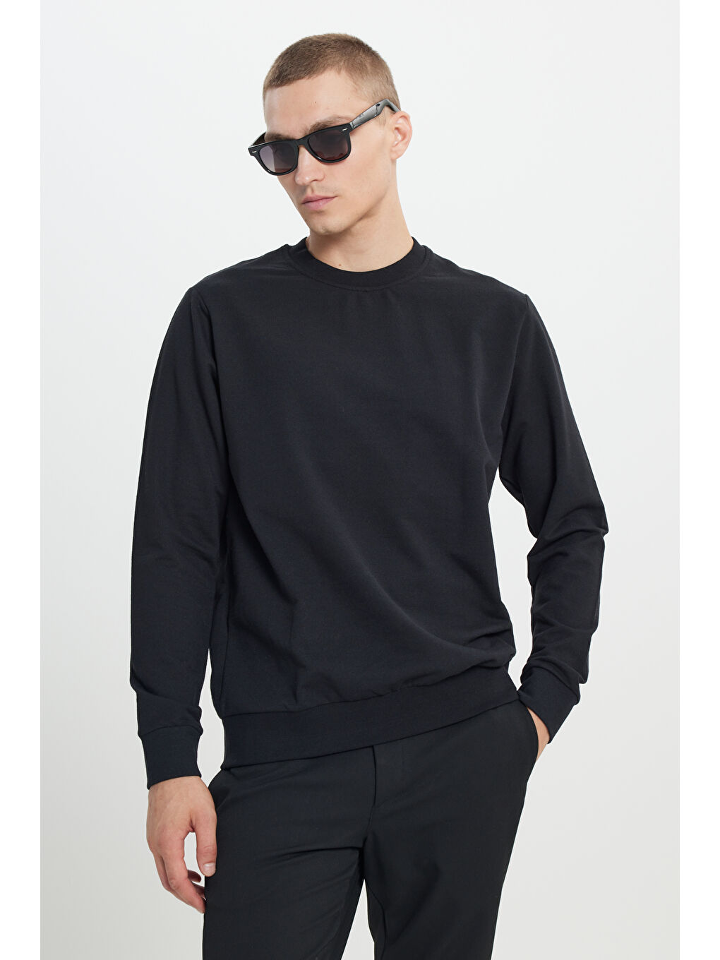 Erkek Lacivert-Siyah 2'li Paket Pamuklu Standart Fit Normal Kesim Bisiklet Yaka Sweatshirt-2